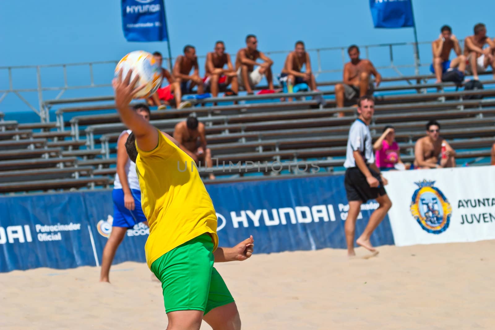 CADIZ, SPAIN -  JUL 22:  Unknown goalkeeper of unknown team playing the Spanish Championship of Beach Soccer on Jul 22, 2006 on the beach of La Victoria in Cadiz, Spain