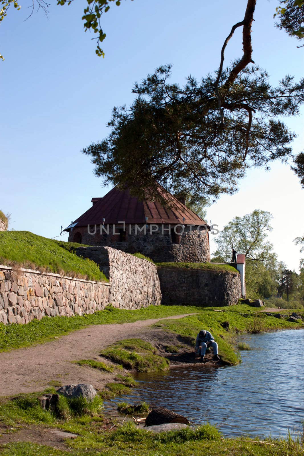 Fortress Korela is near tha lake at the town of Priozersk, was founded by the Karelians who named the place Kakisalmi