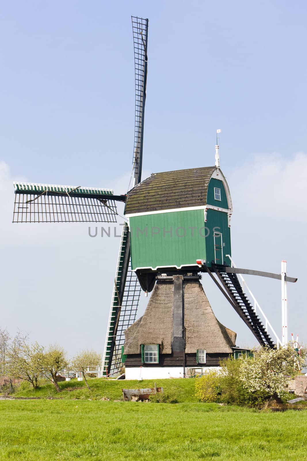 windmill near Vlist, Netherlands by phbcz