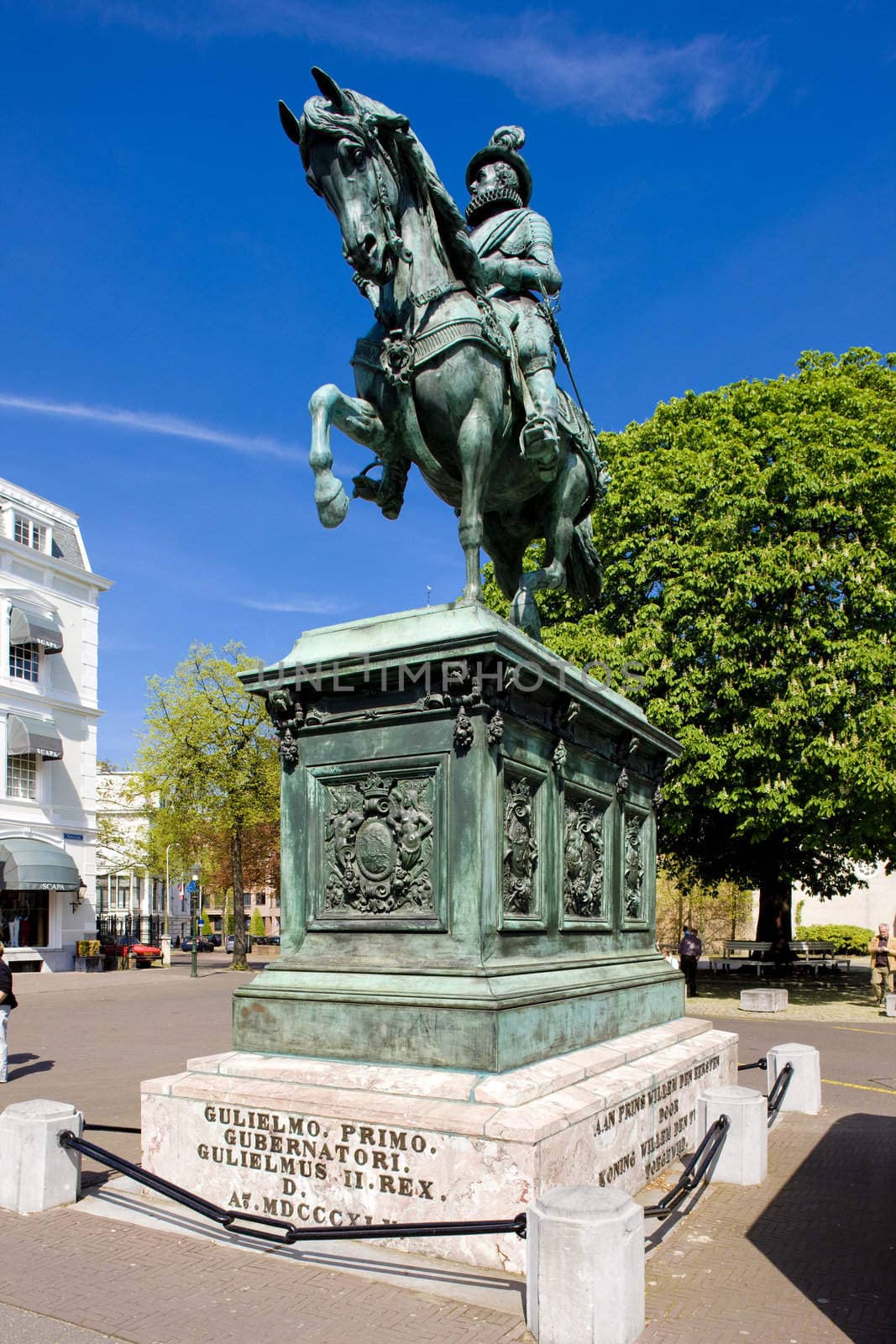 equestrian statue in front of Paleis Noordeinde, The Hague, Netherlands