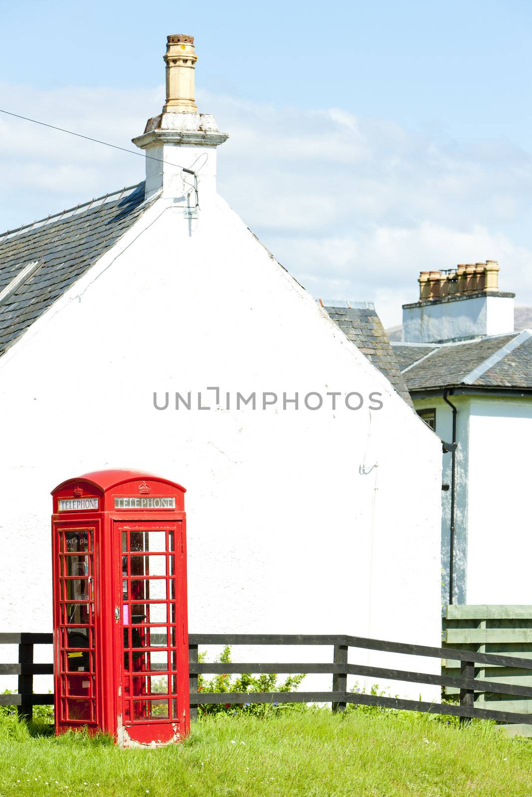 telephone booth, Laggan, Scotland by phbcz