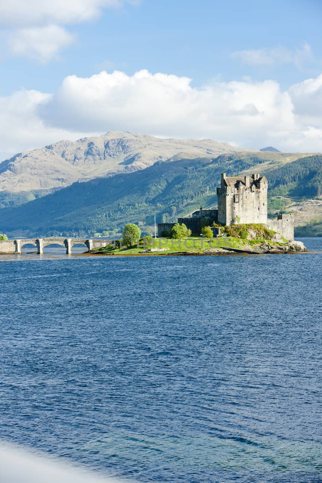 Eilean Donan Castle, Loch Duich, Scotland by phbcz