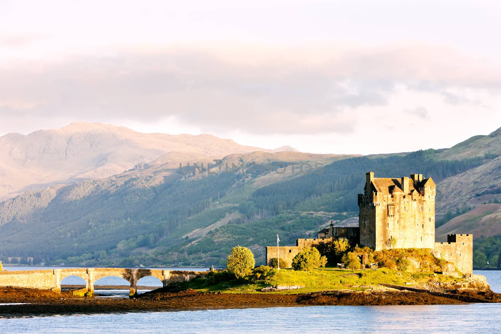 Eilean Donan Castle, Loch Duich, Scotland by phbcz