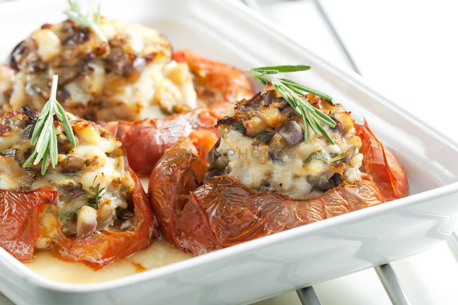 baked tomatoes with chicken meat and mushrooms by phbcz