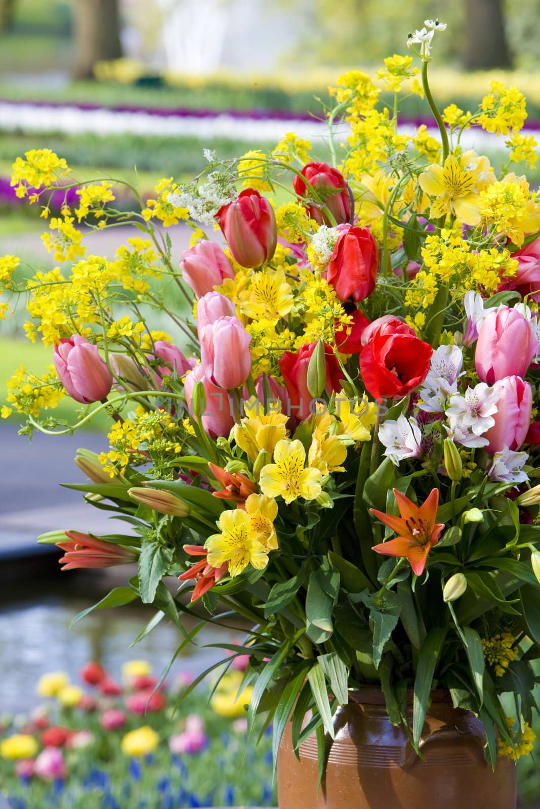 flower bouquet, Keukenhof Gardens, Lisse, Netherlands by phbcz