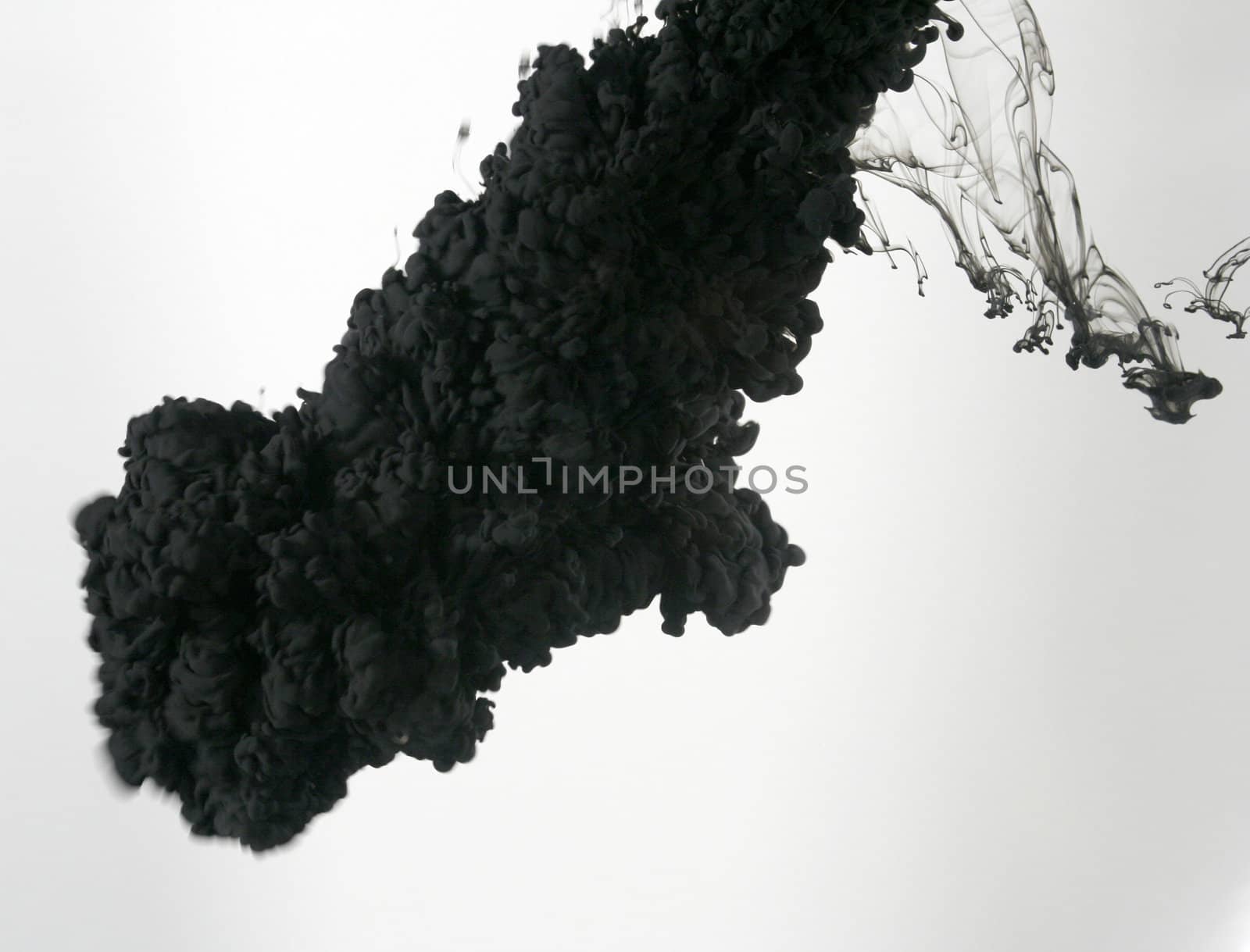 Smoke liquid ink in water