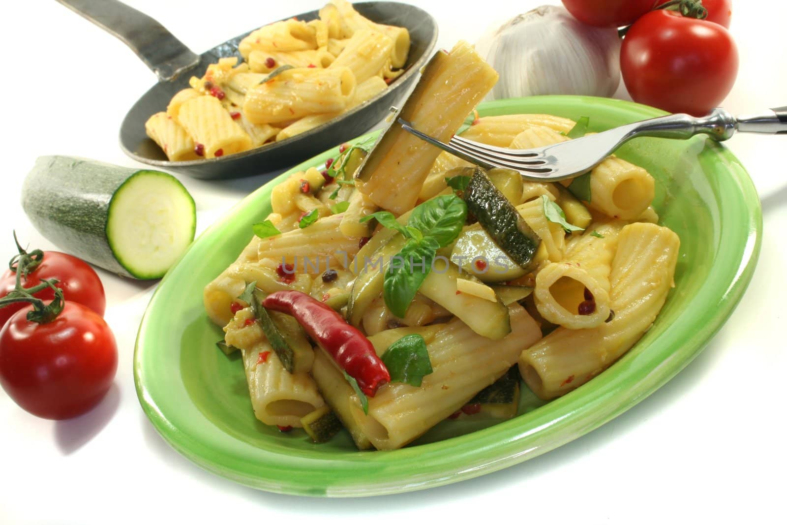 Tortiglione with fiery chili and zucchini by discovery