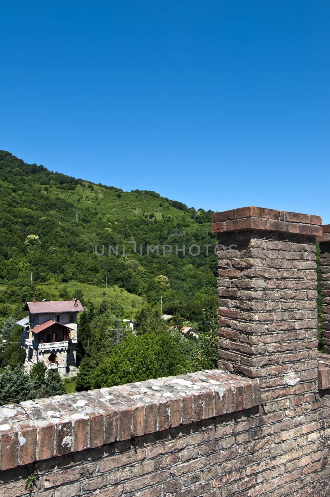 overview of an ancient residential home
built in stone