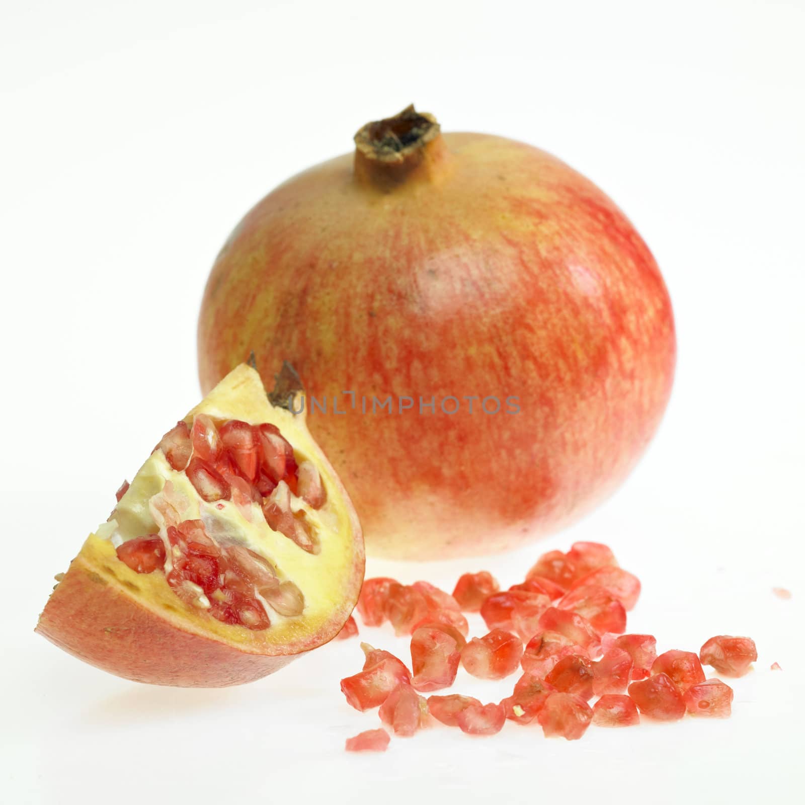 pomegranates by phbcz