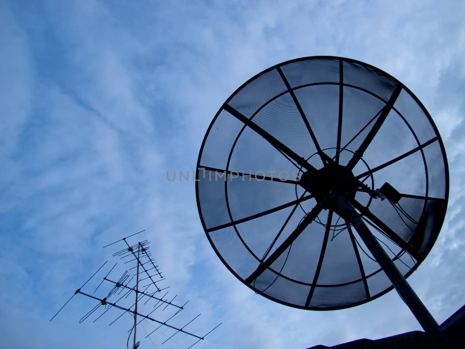 Antenna & Dish by dul_ny