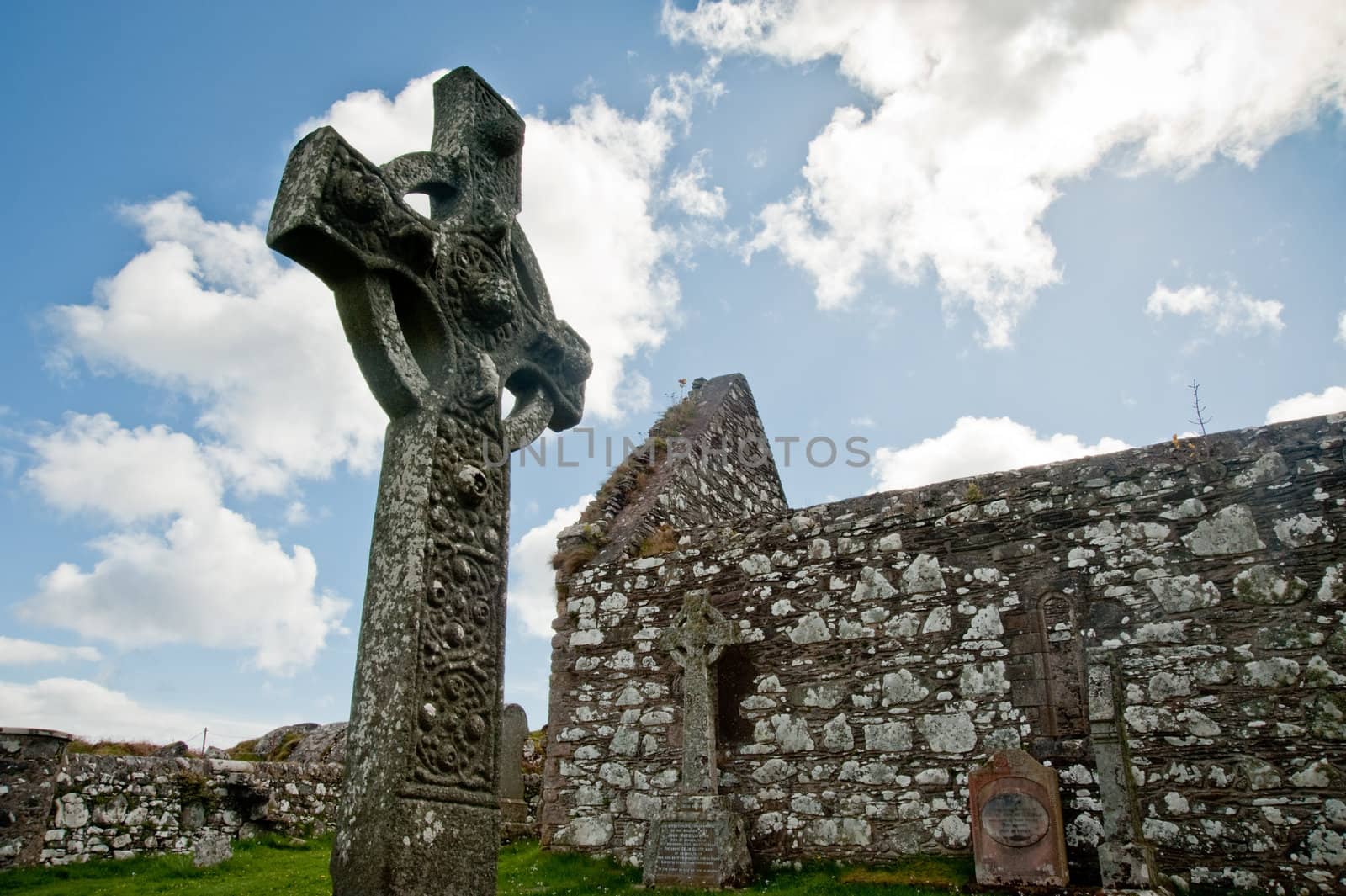 Kildalton parish church and cross