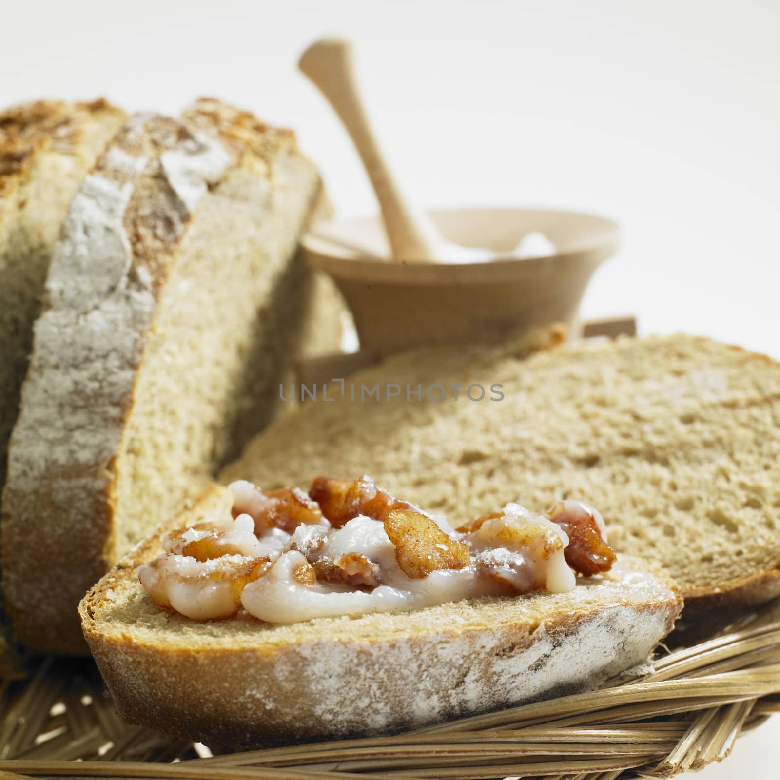 bread with lard and scraps