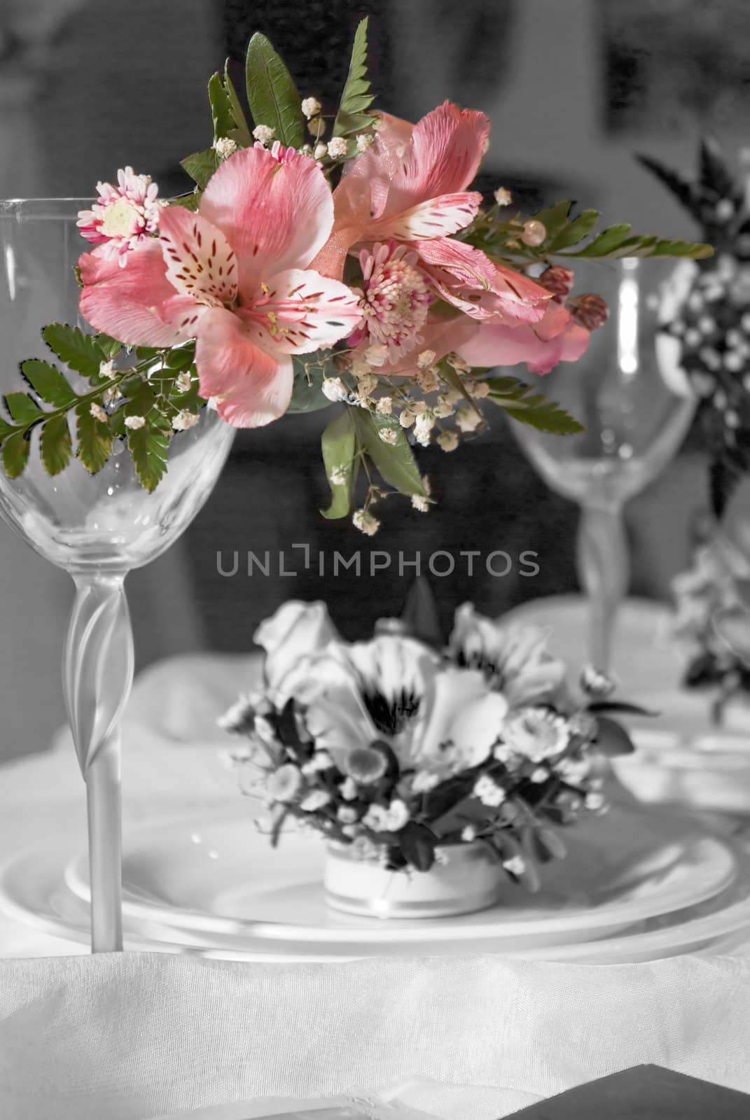 Wedding glasses decorated with bouquets of flowers