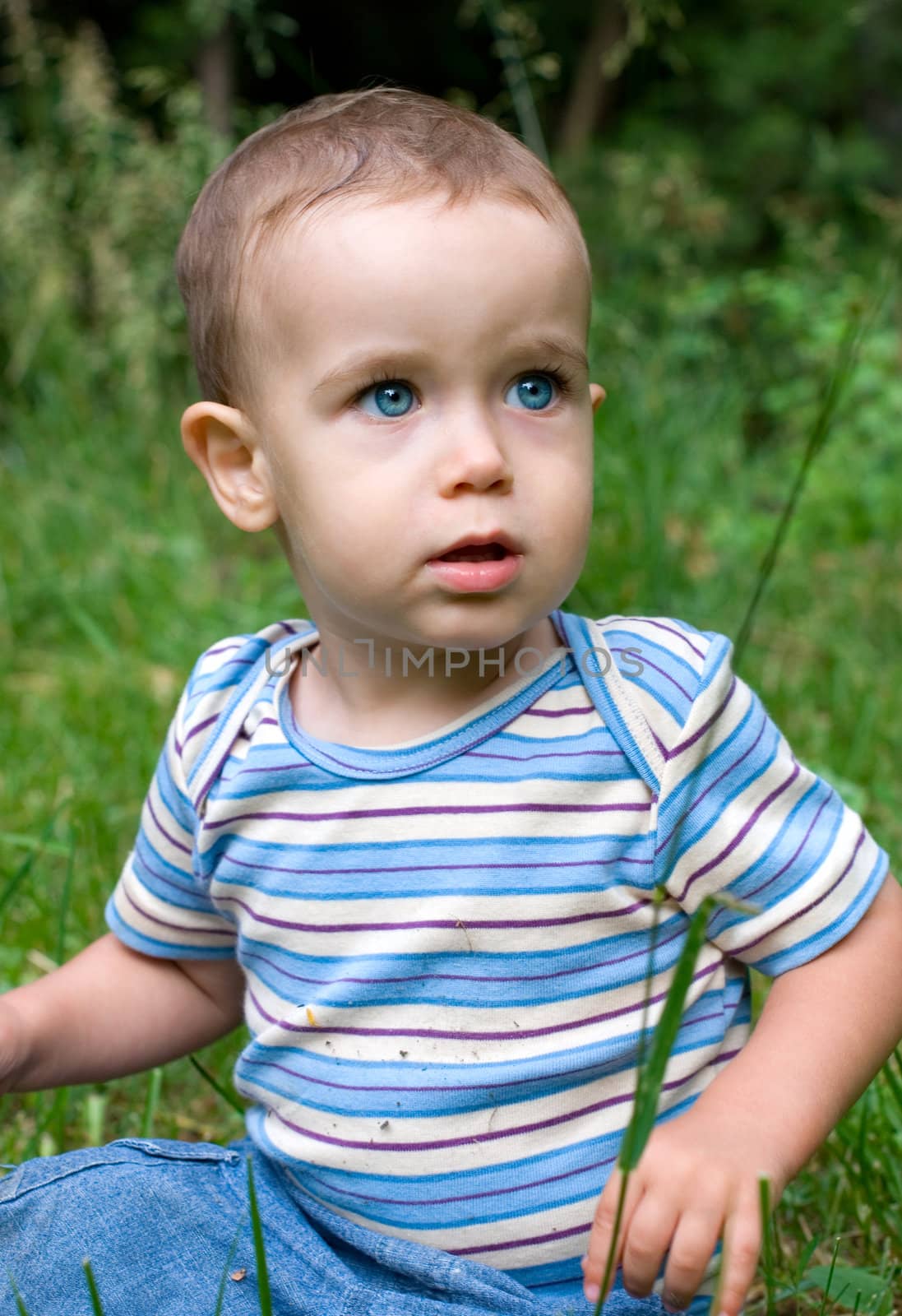 Portrait of boy with blue eyes, outdoor