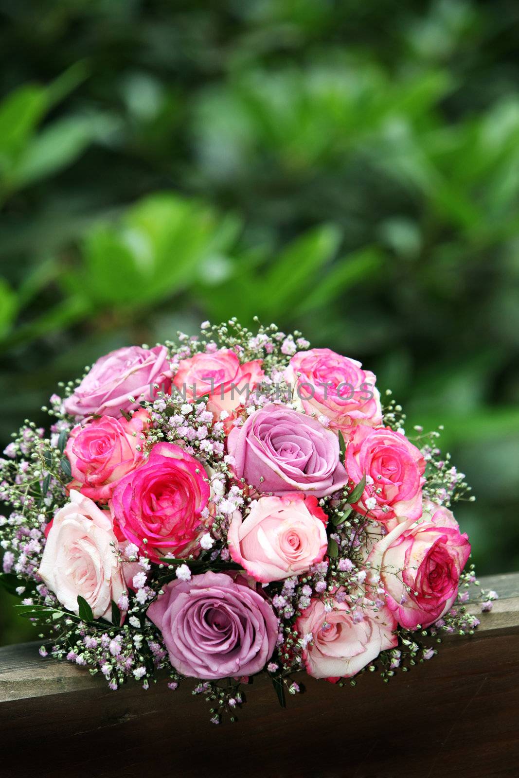 Bride - bouquet of roses in pink and lilac - Copy Space