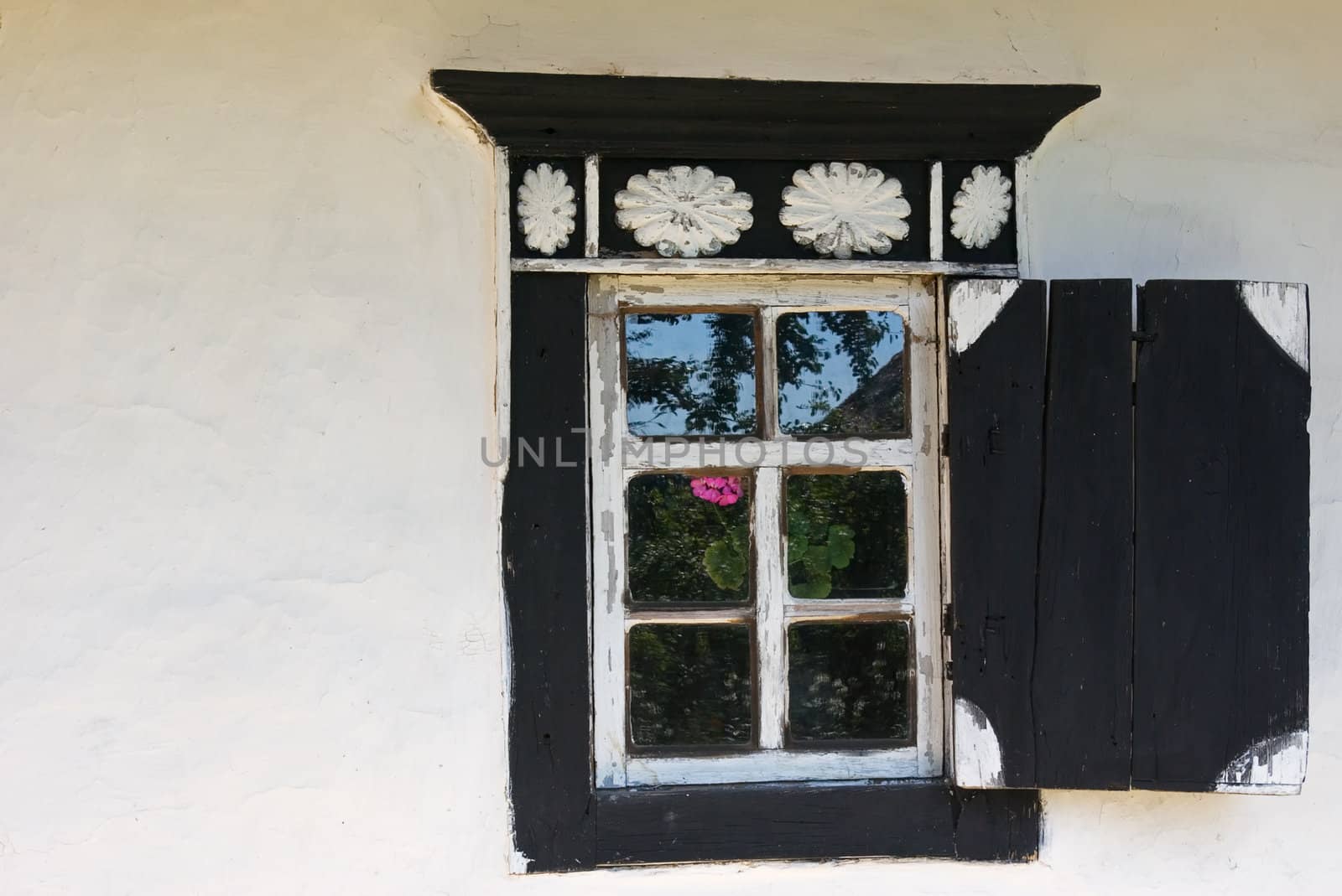 old window by vrvalerian