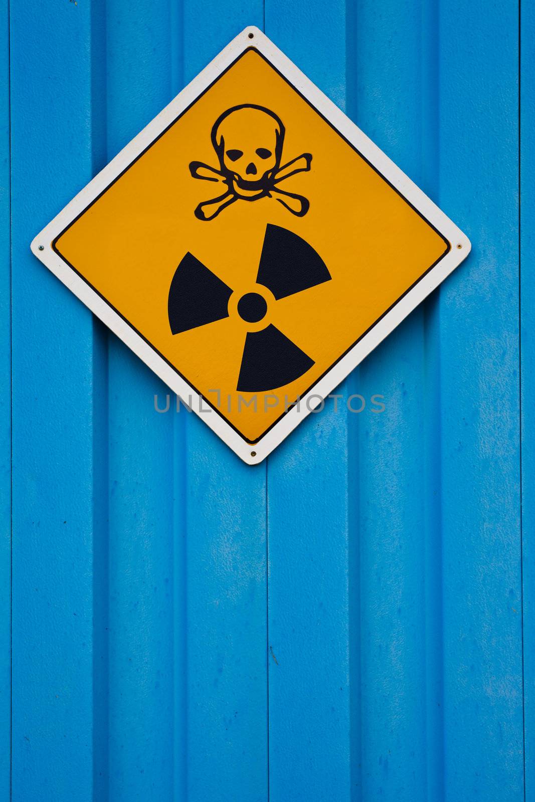 Deadly radiation warning sign by PiLens