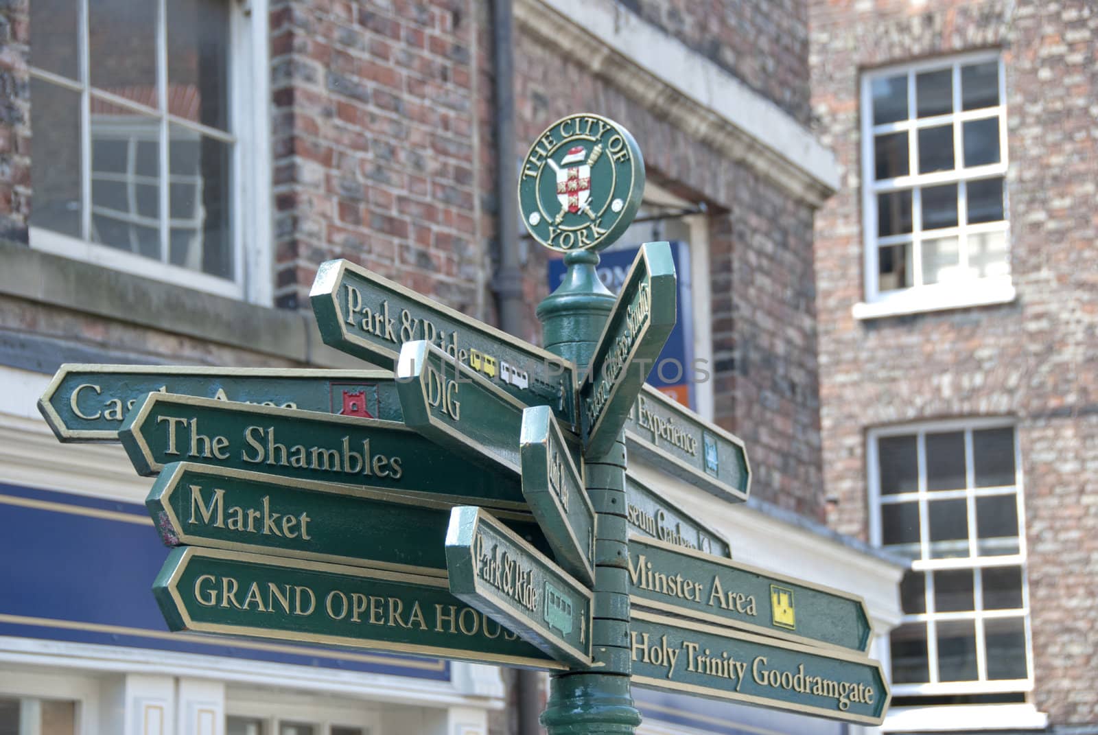 Street Signs in York by d40xboy