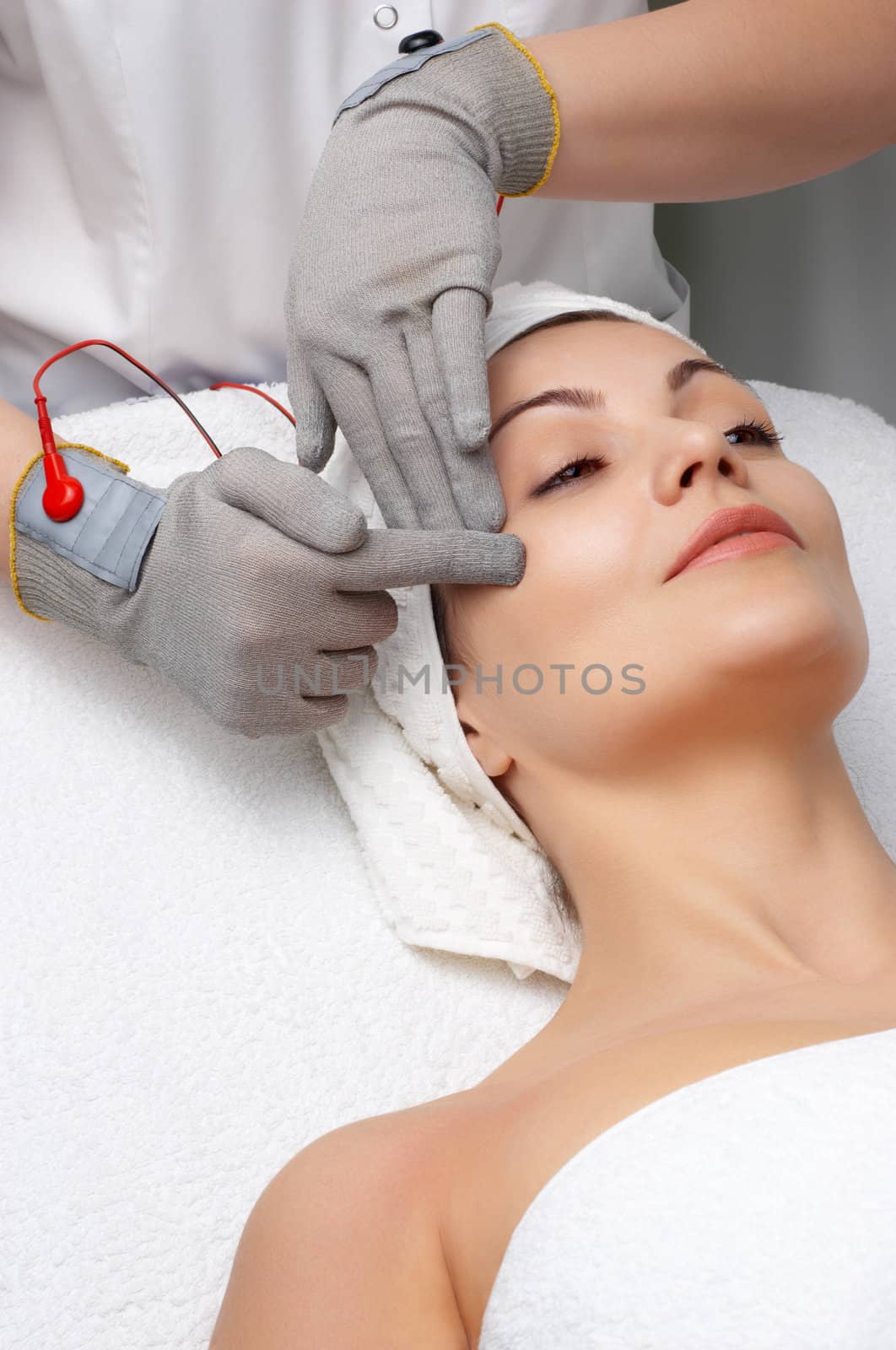 beauty salon series. facial massage by starush