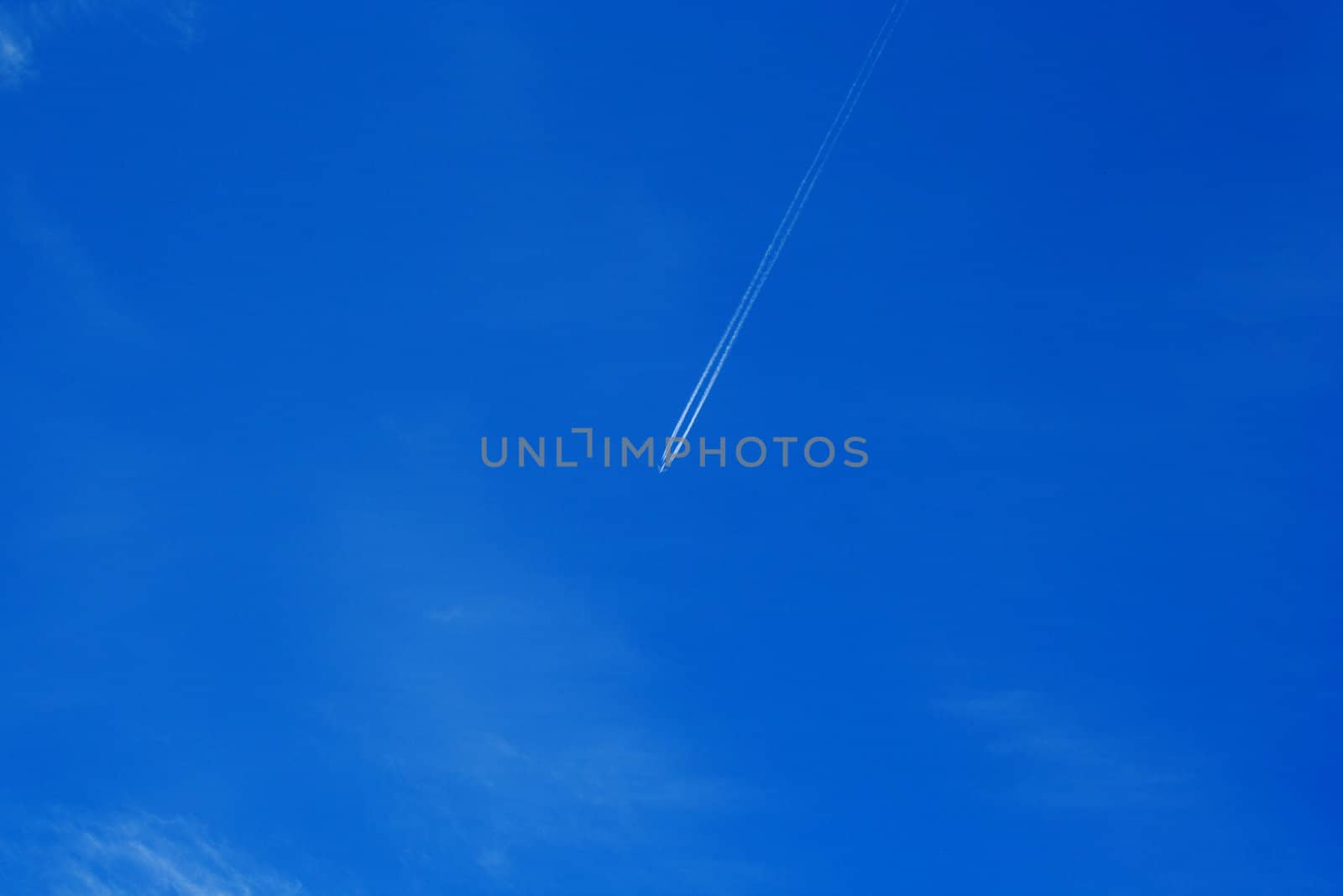 Foto of plane whitch flying in clear sky