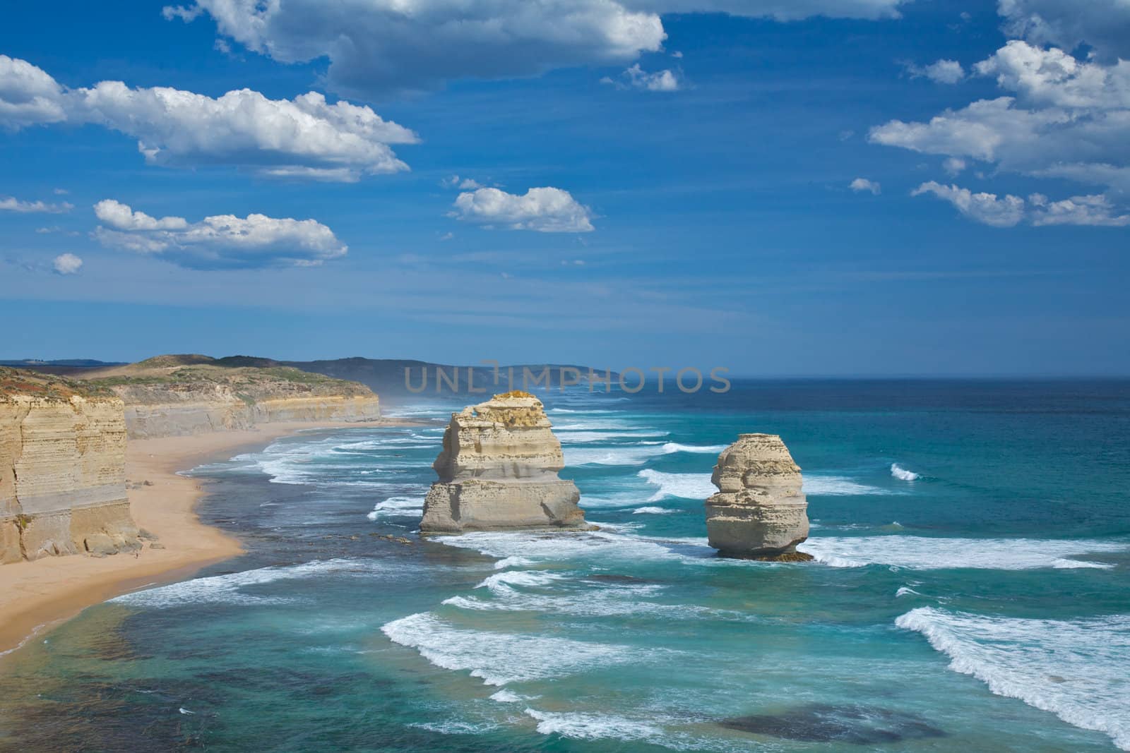 Twelve Apostles Scenic view by instinia