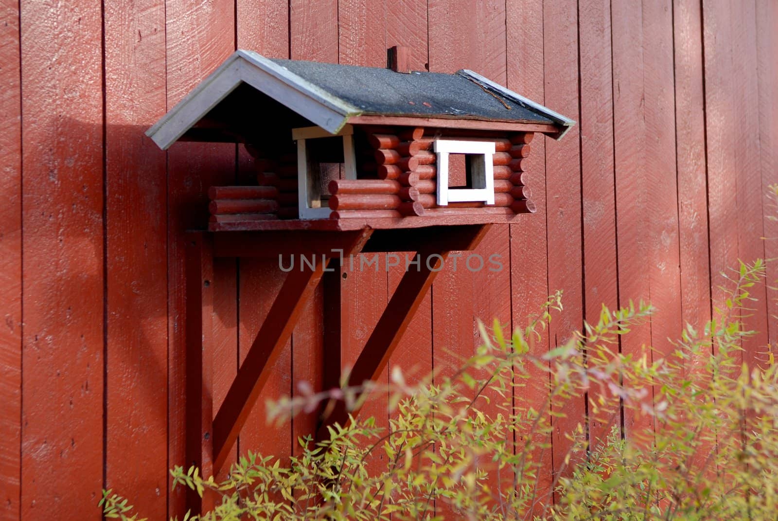 bird house. Please note: No negative use allowed.