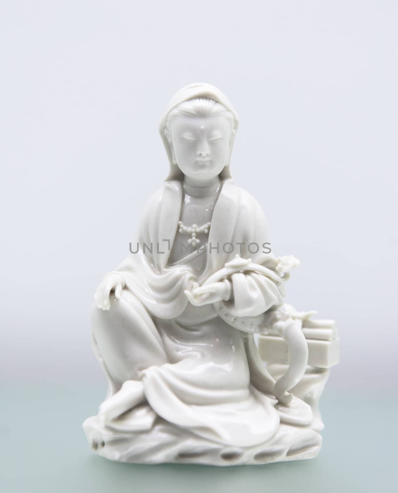 kannon statue
