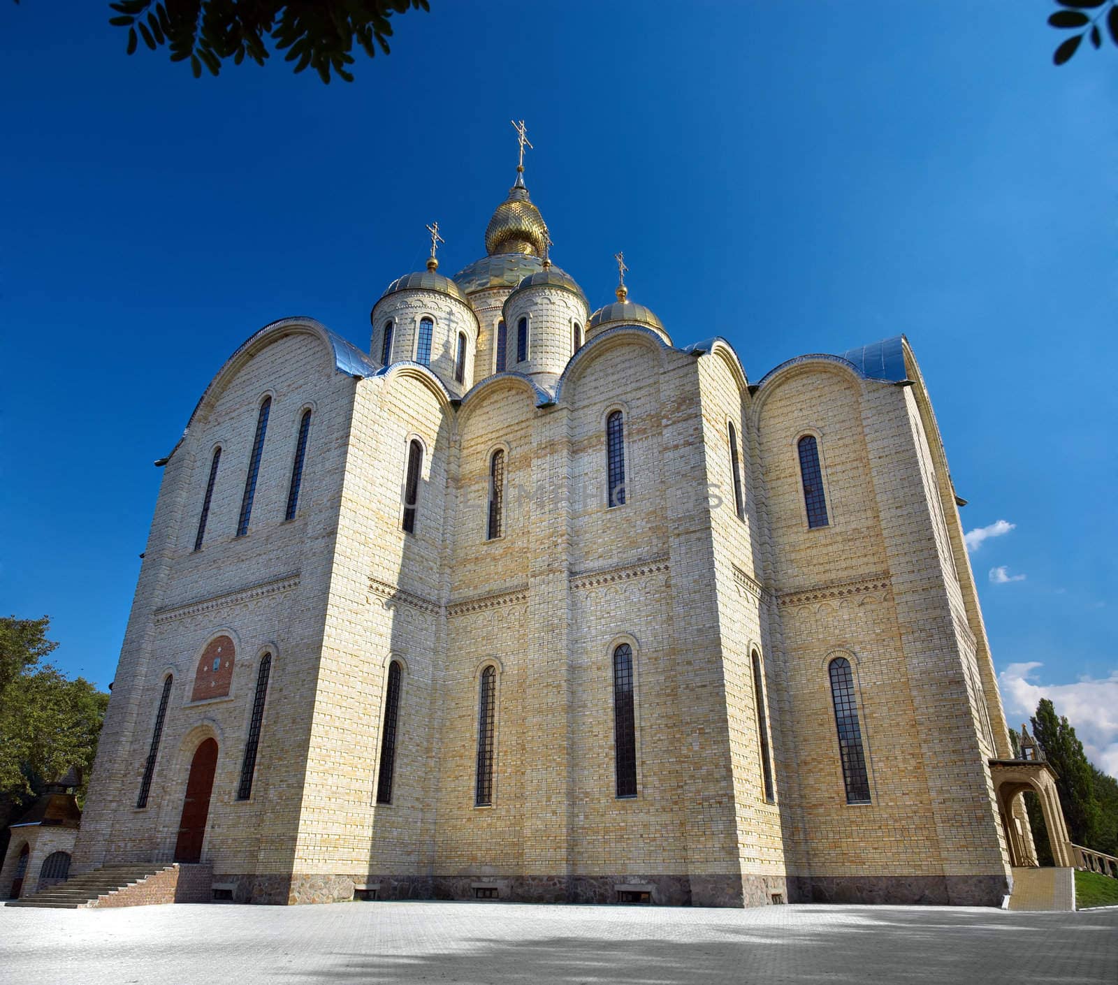 largest ukrainian church by starush