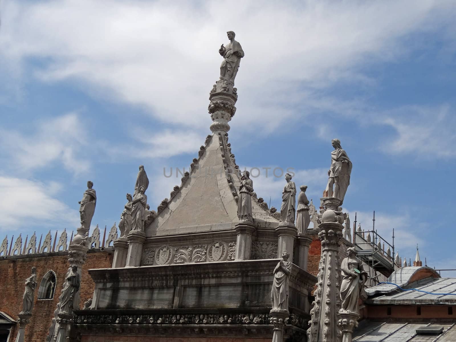 details in courtyard of Doge's palace in venice