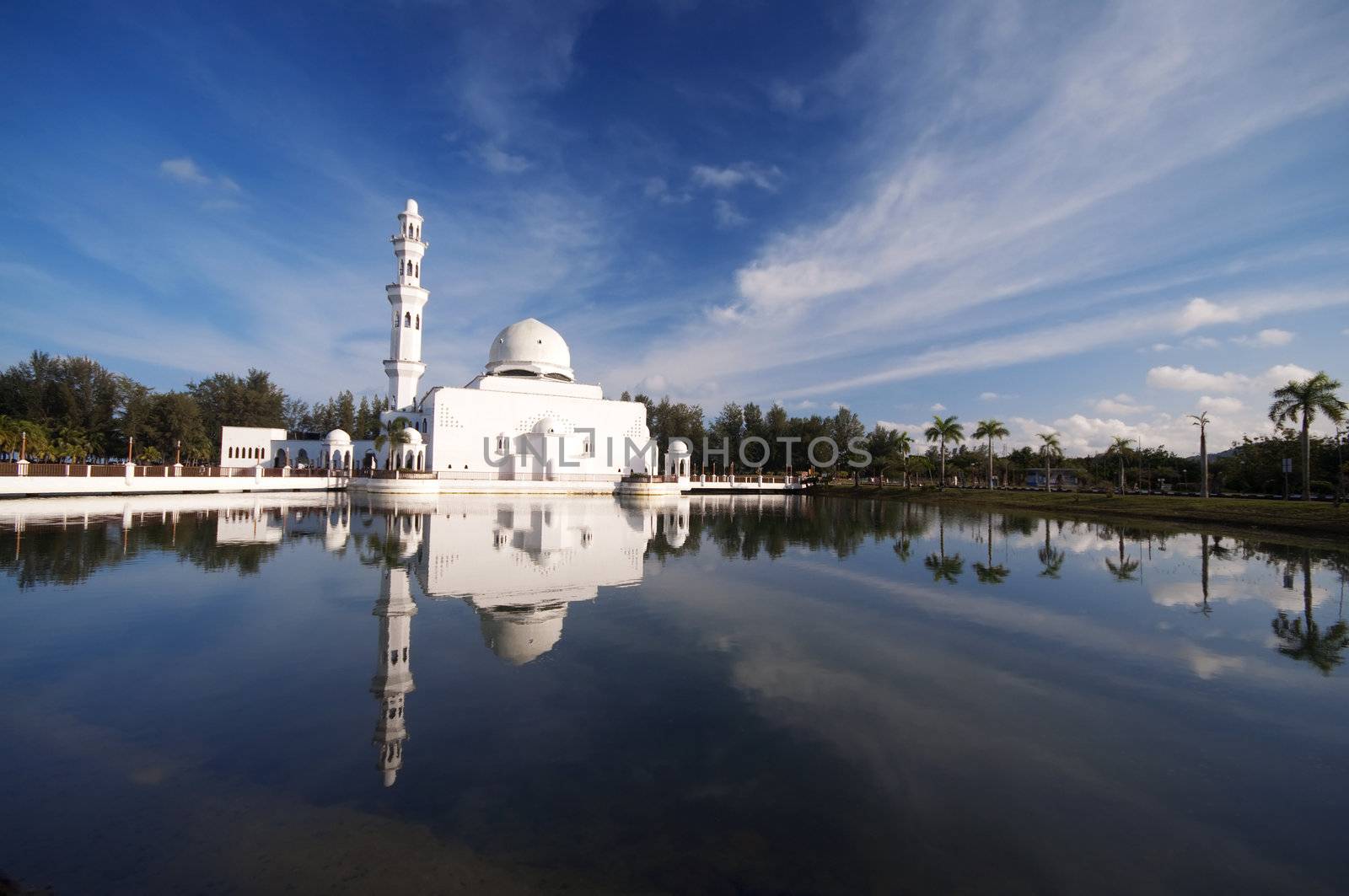 Mosque Malaysia by szefei