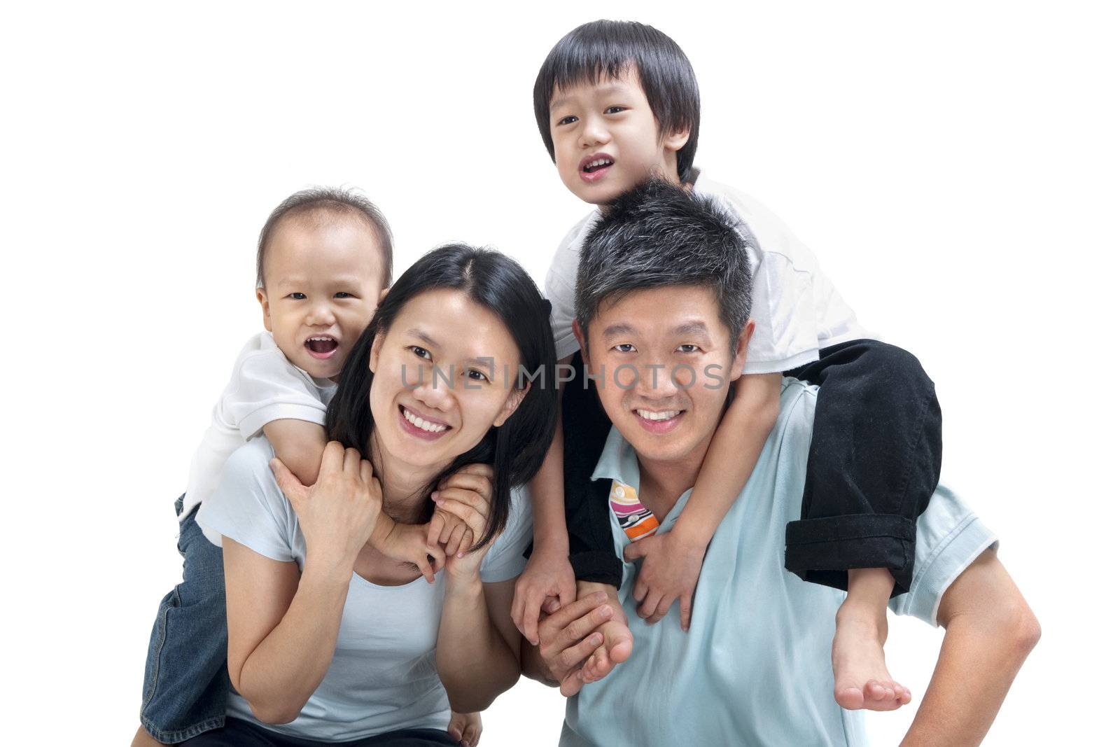 Happy Asian family by szefei