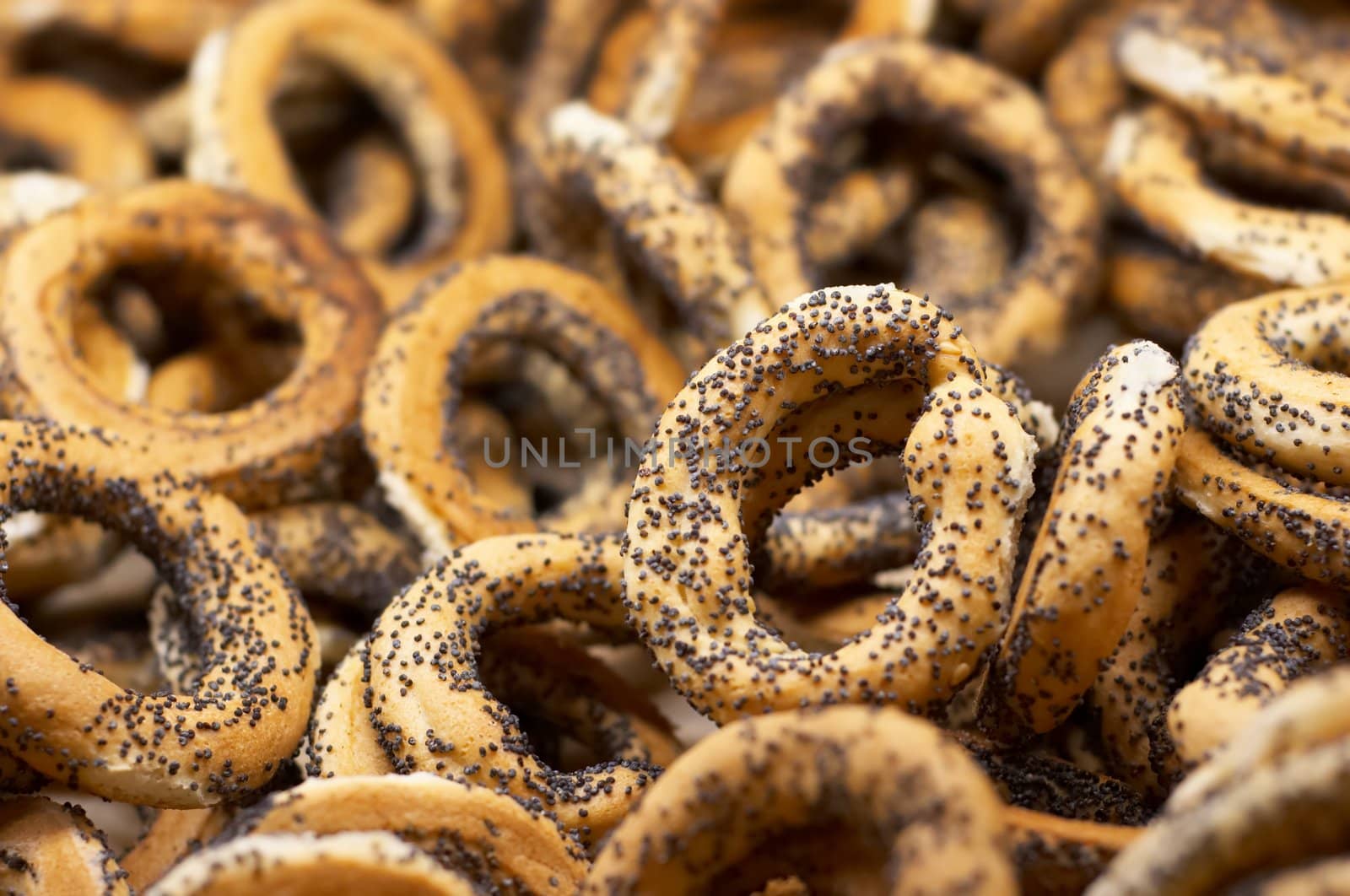 bagels with poppy seeds by starush