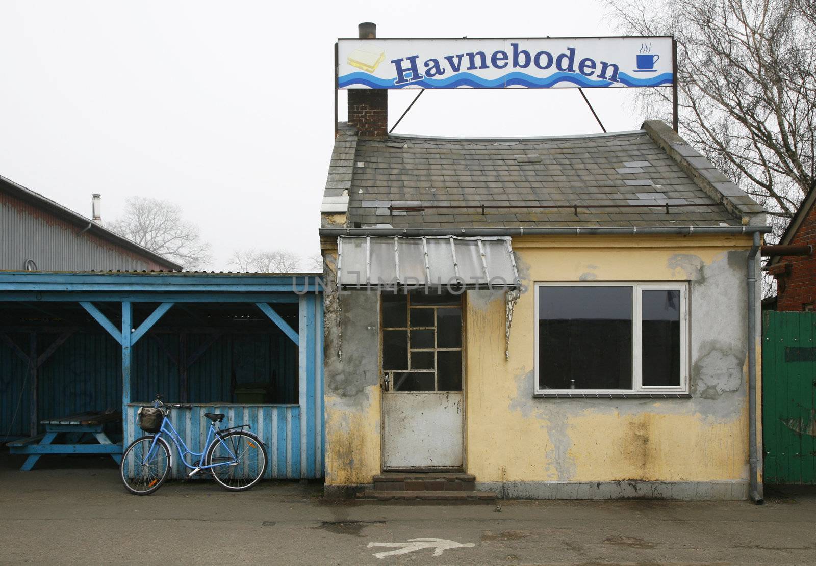 Abandoned coffe shop by ABCDK