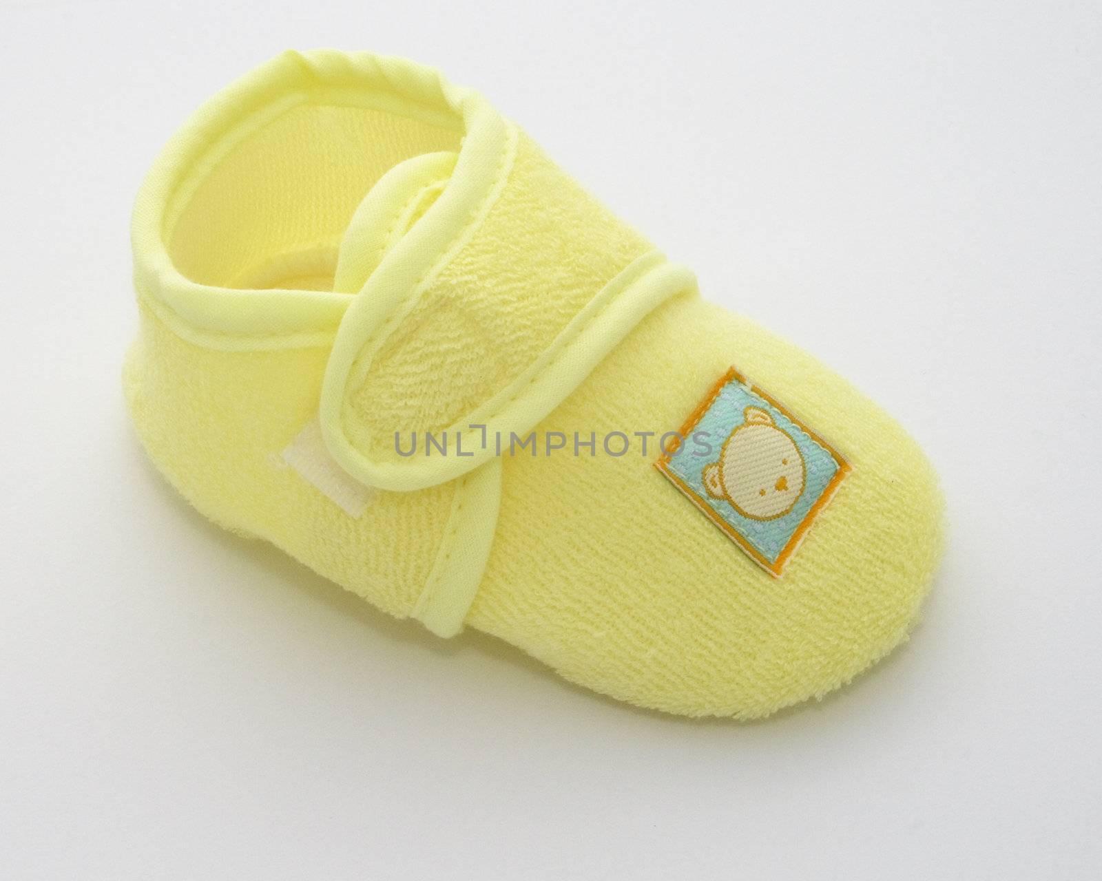 one babies shoe by leafy