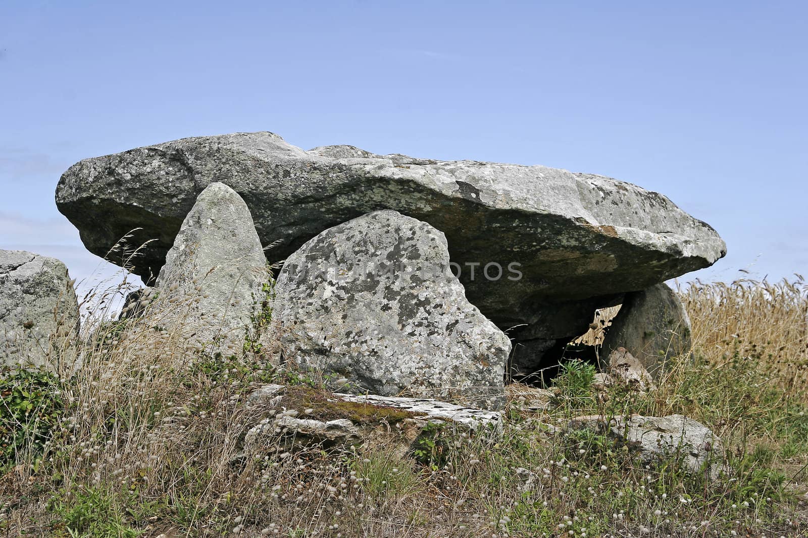 Stone grave in Brittany, near Plouharnel, Plouharnel, North France. Stein-Grab in Plouharnel, Bretagne.
