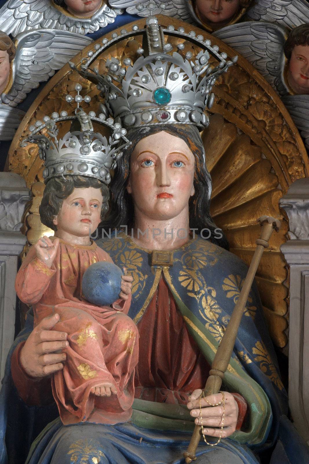 Blessed Virgin Mary with baby Jesus by atlas