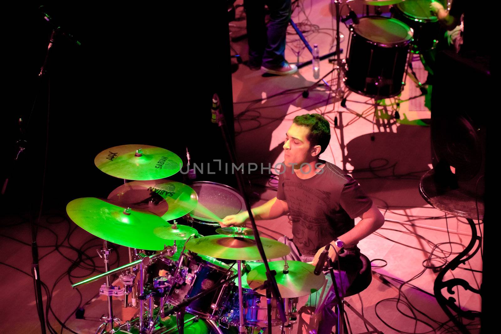 EL PUERTO DE SANTA MARIA, SPAIN - APR 24: Concert of the group of Indie Pop, Champagne on Apr 24, 2009, on the discotheque Mucho Teatro on El Puerto de Santa Maria, Cadiz, Spain