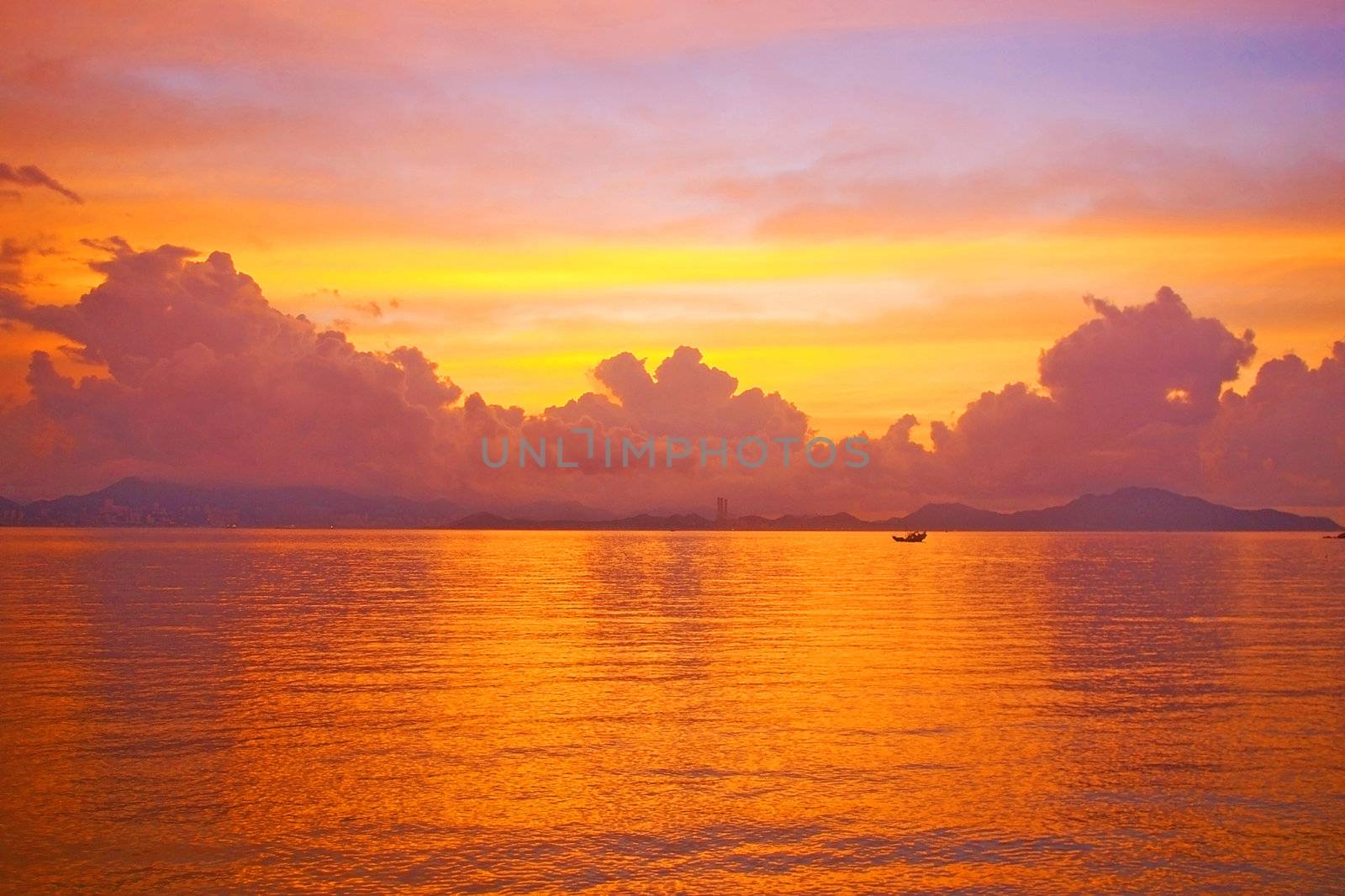 Sunrise over the ocean in Hong Kong