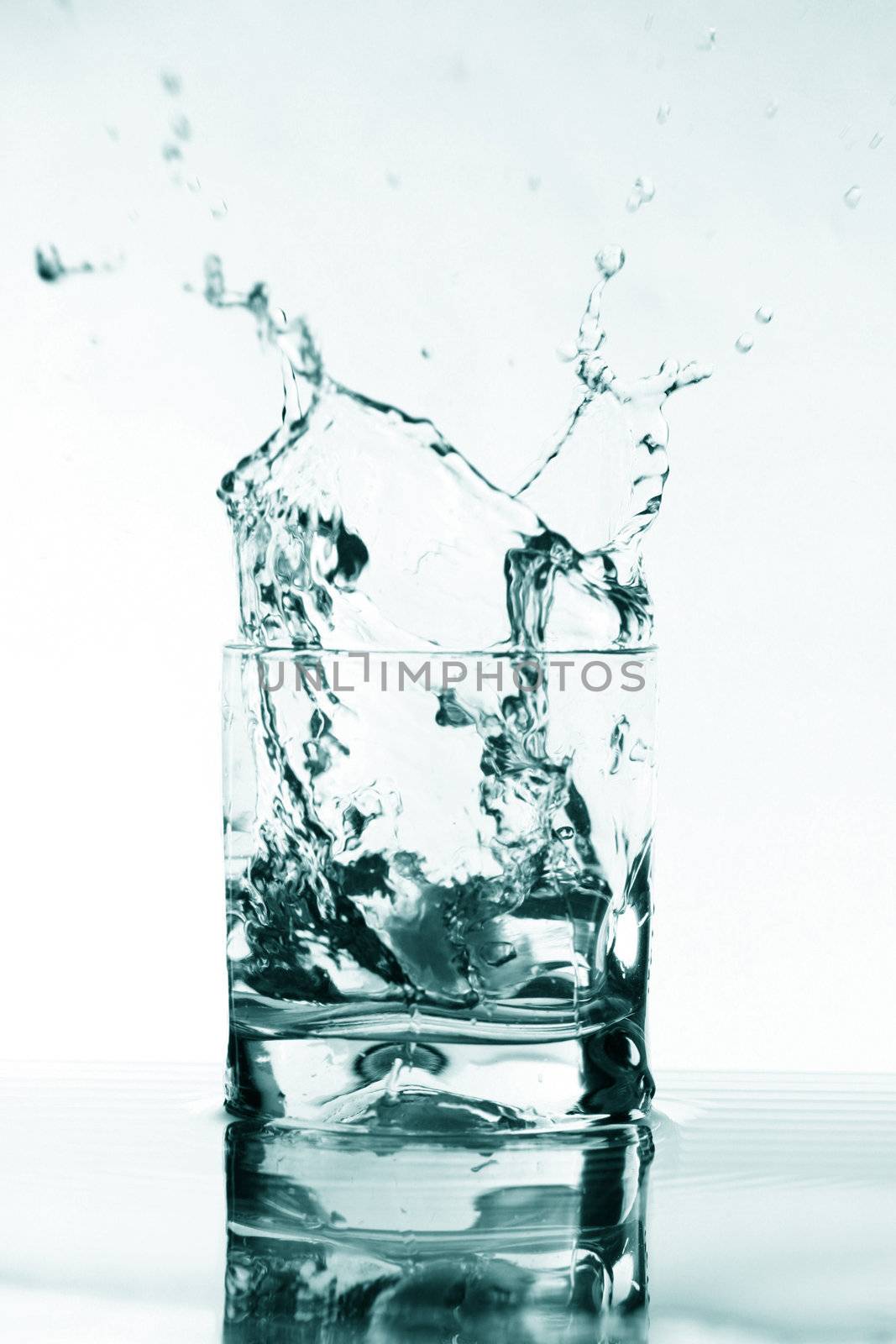 vodka alcohol elegant splash bar background