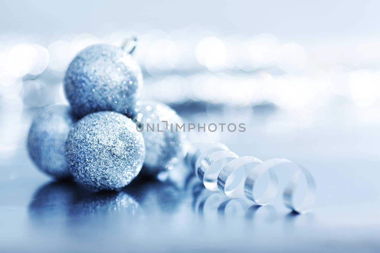 blue christmas ball macro close up