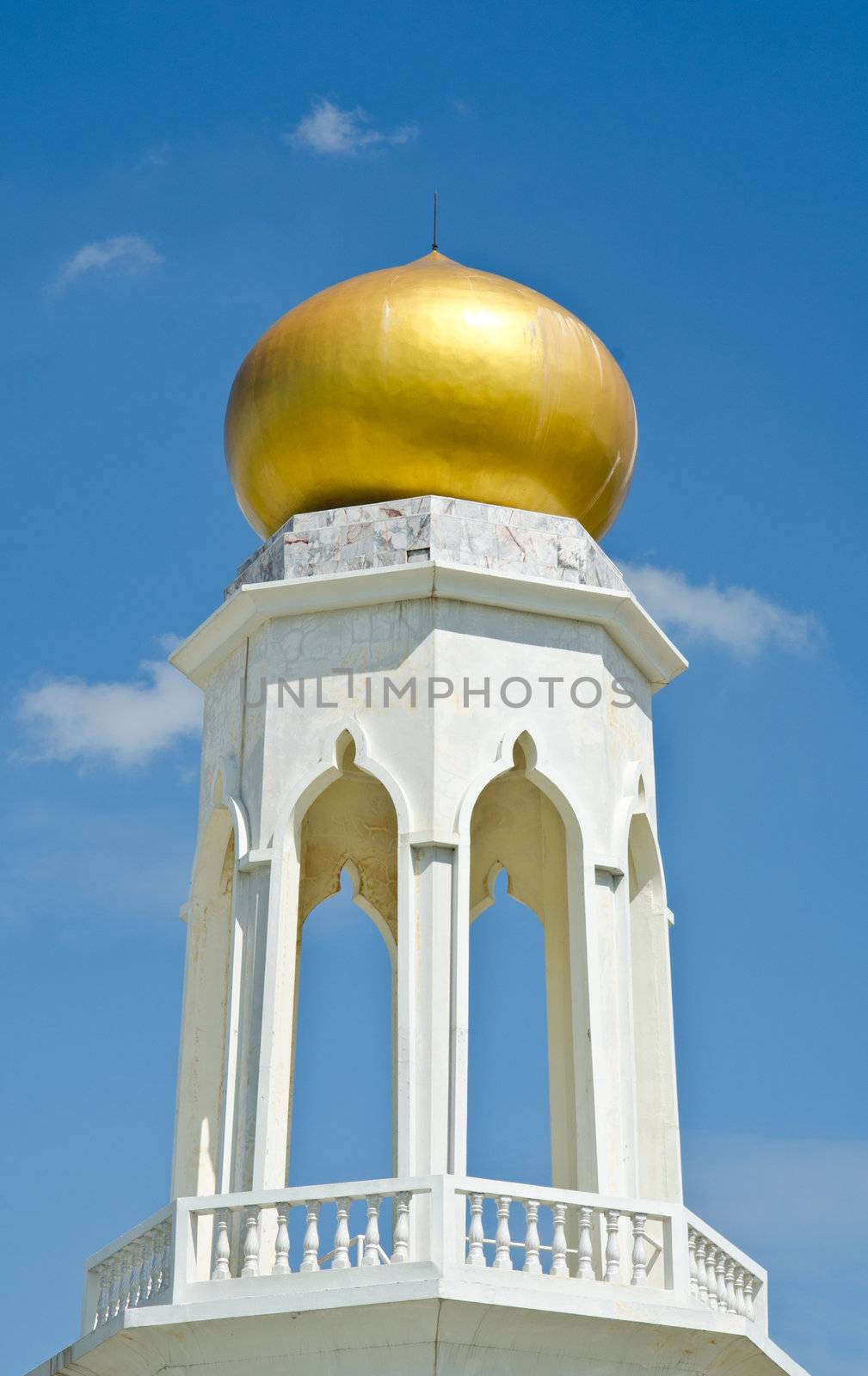 Symbol of the golden domes of the Mosque of Islamic.