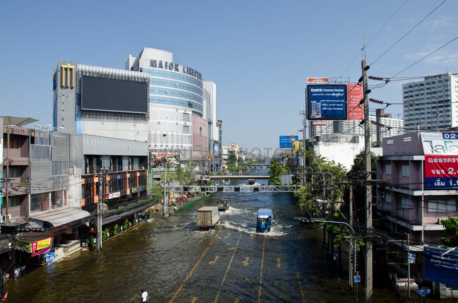 BANGKOK THAILAND – NOVEMBER 13: Scenes The Siam Commercial Bank, Limited in Bangkok during its worst flooding in decades is a major disaster on November 13, 2011 in Bangkok, Thailand.