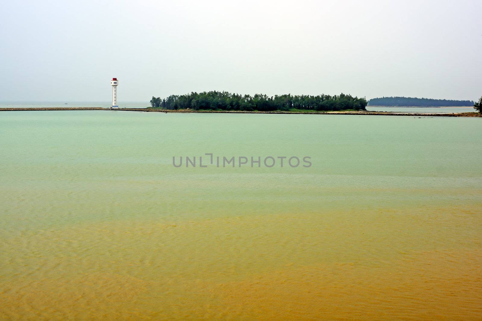 The sea and the lighthouse by xfdly5