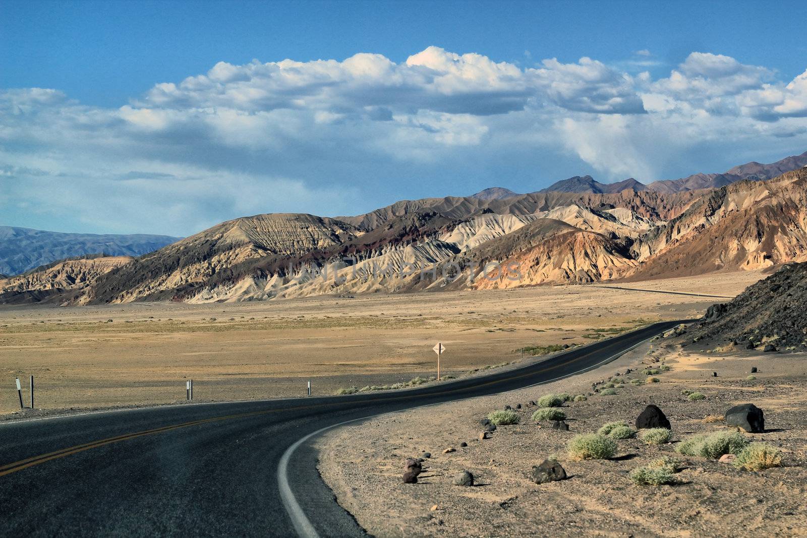 Great American road, crossing a huge Death Valley in Nevadia