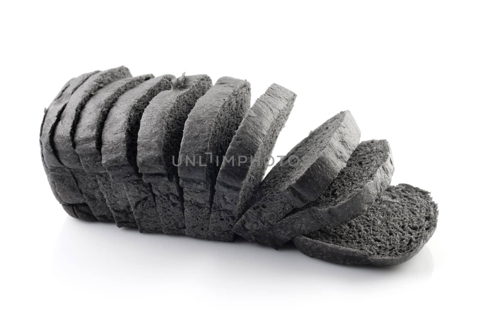 Black charcoal bread by szefei