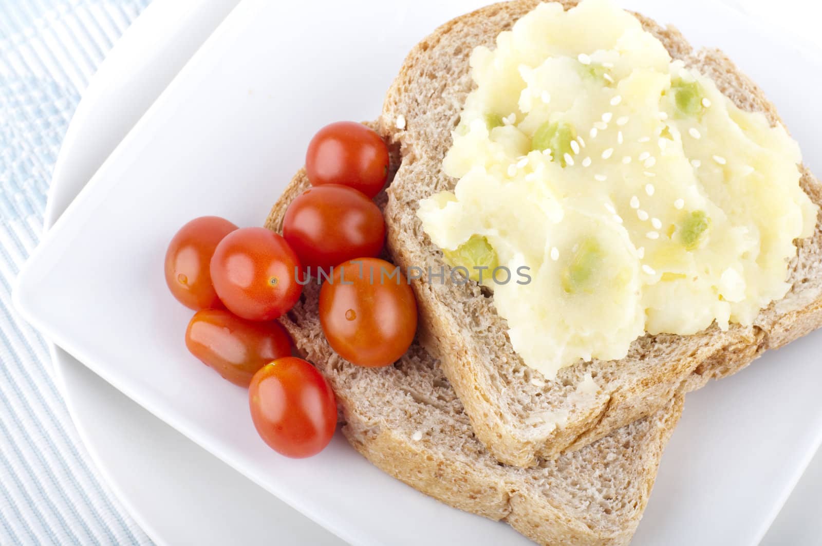 Closeup Wholewheat Healthy Vegetarian sandwich breakfast