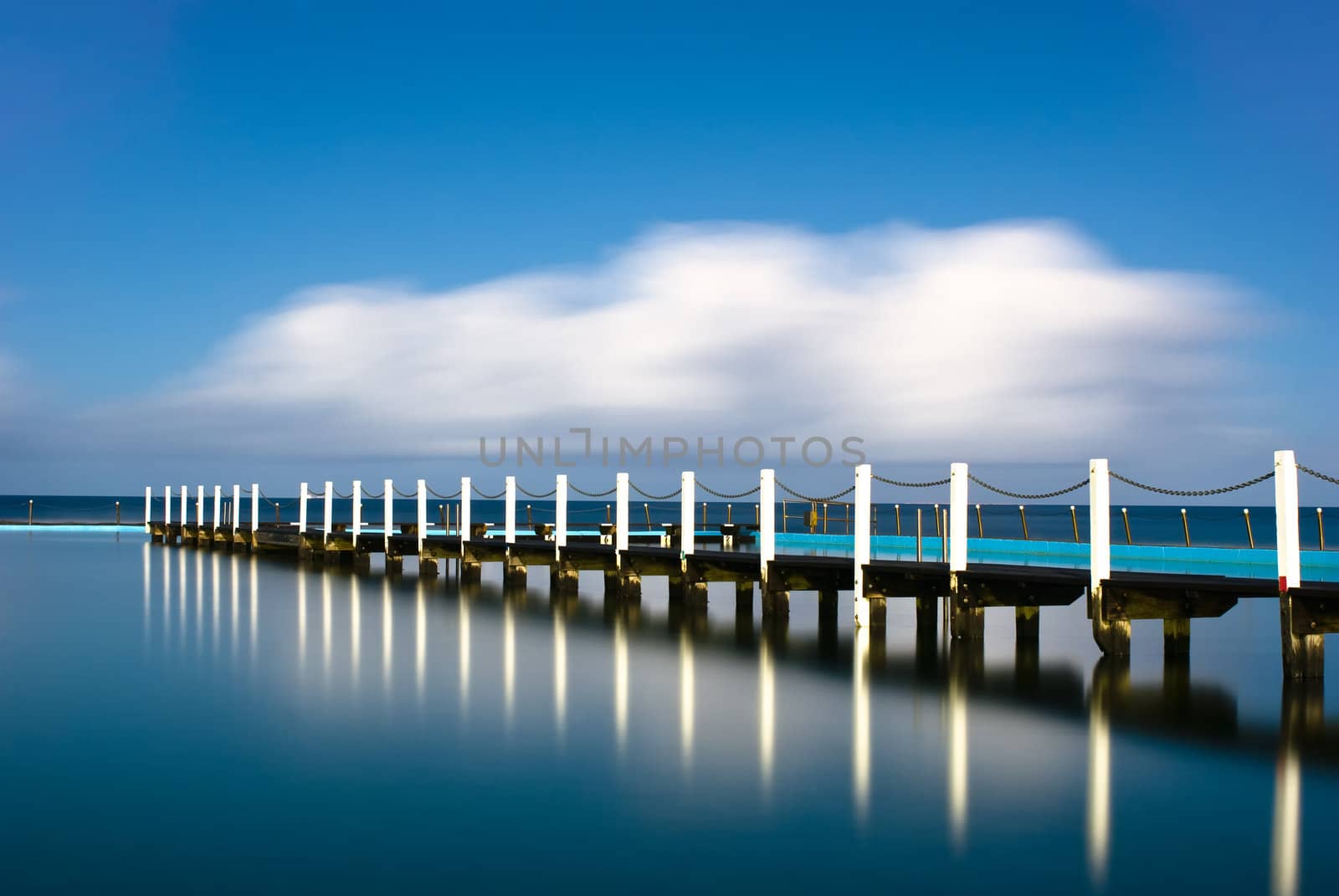 Narrabeen is a famous beach of Sydney, Australia. The pie will lead the eye from near to virtual eternity.