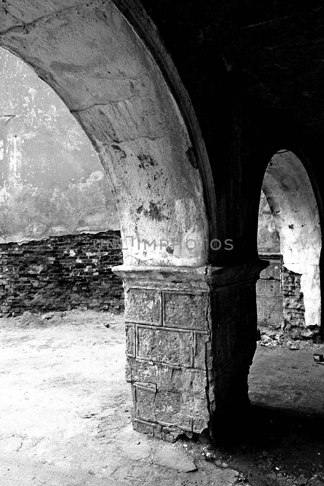 old destroyed building