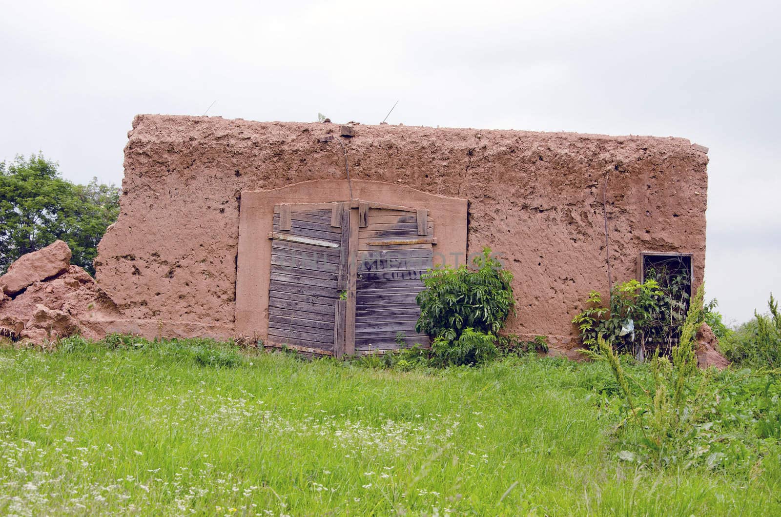 Only remains left of an ancient building. Architectural ruins.