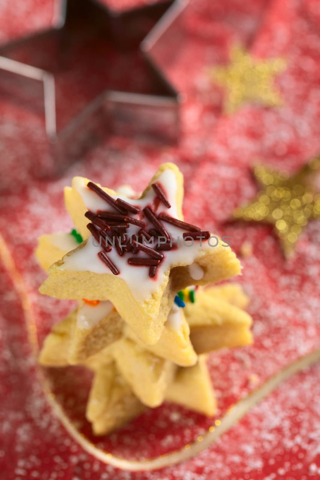 Star-Shaped Cookie with Chocolate Sprinkles by ildi